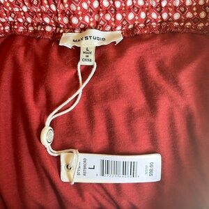 Suer sophistication, for museum or lunch, maxi pleated skirt